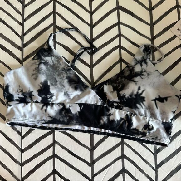 SHEIN Size L Crossover V-Neck Black and White Tie Dye Bikini Top - Picture 1 of 3